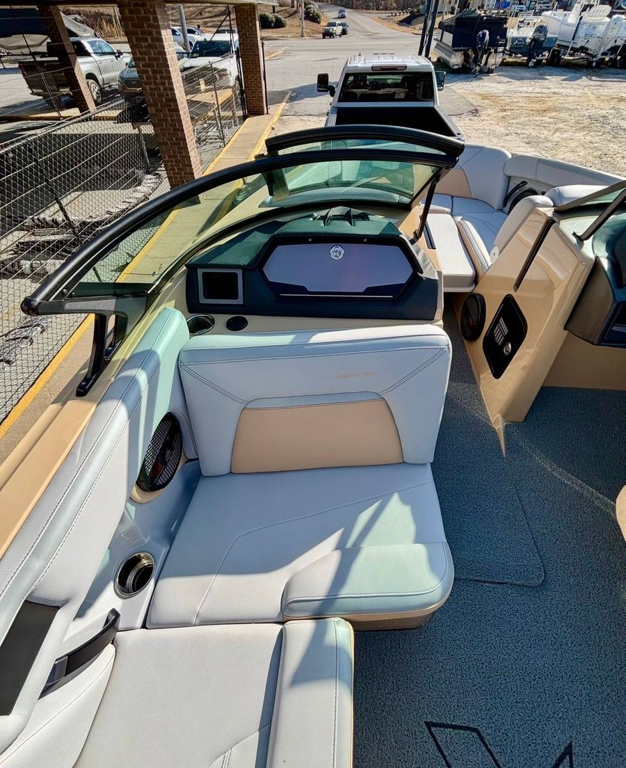 2023 MasterCraft X Star S, photo 9 of 11